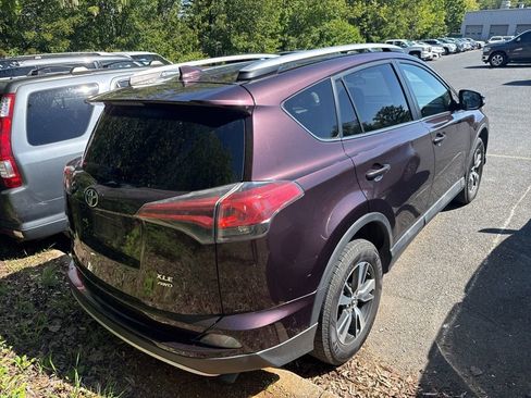 Used 2016 Toyota RAV4 XLE AWD/4WD image 4