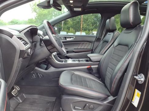Certified 2024 Ford Edge ST-Line AWD/4WD image 16