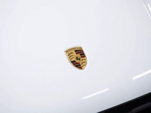 Certified 2025 Porsche Macan S image 34