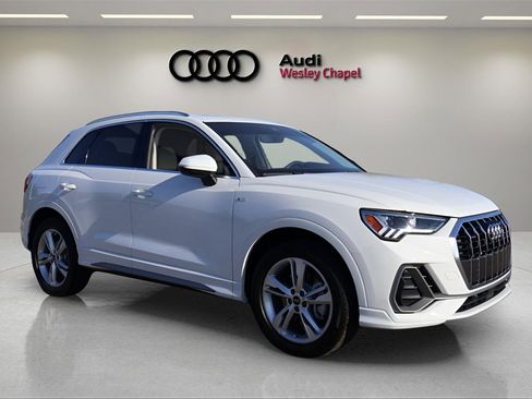 Used 2024 Audi Q3 2.0T Premium Plus image 7