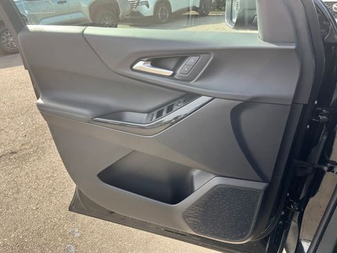 Used 2025 Chevrolet Equinox LT image 20