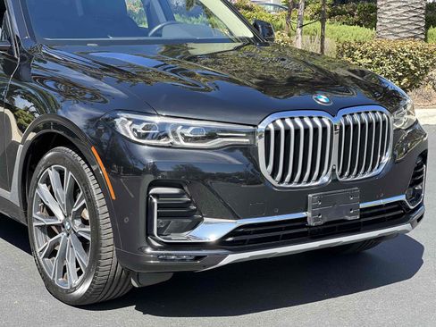 Used 2022 BMW X7 xDrive40i w/ Premium Package image 88