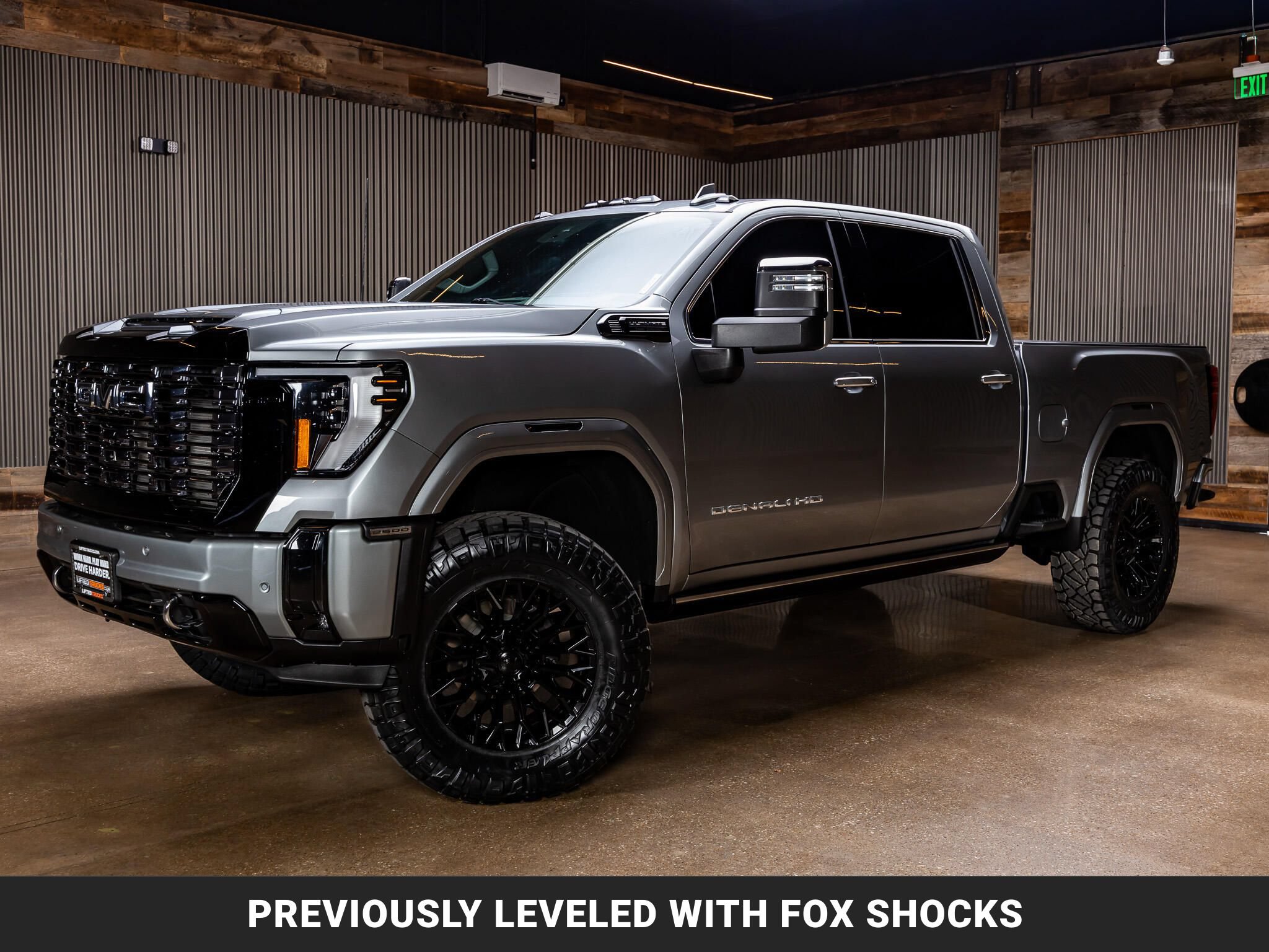 Used 2025 GMC Sierra 2500 Denali Ultimate AWD/4WD image 5