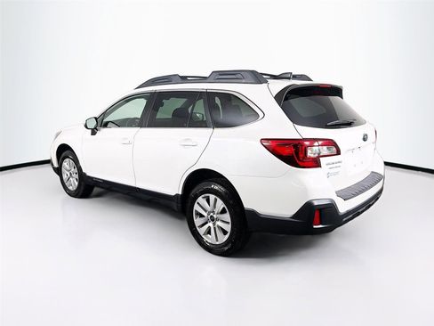 Used 2019 Subaru Outback 2.5i Premium image 5
