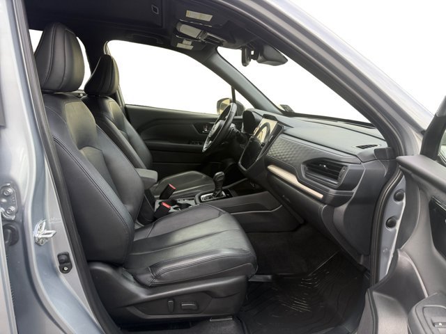 Used 2025 Subaru Forester Limited AWD/4WD image 12