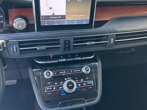 Used 2020 Lincoln Corsair Reserve w/ Elements Package FWD image 13