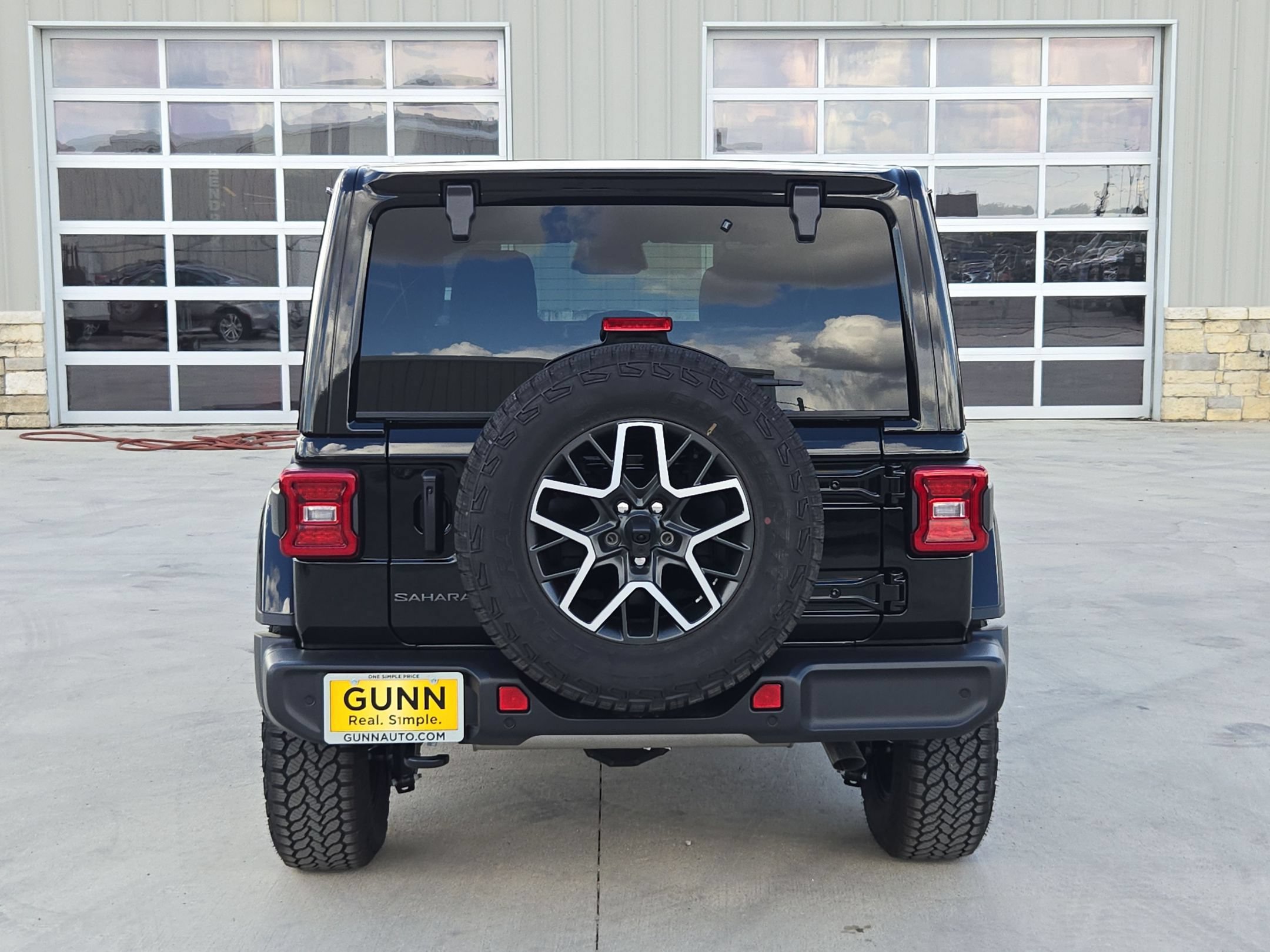 New 2027 Jeep Wrangler Unlimited Sahara AWD/4WD image 4
