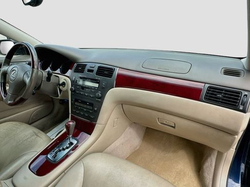 Used 2003 Lexus ES 330 w/ Premium Pkg FWD image 33
