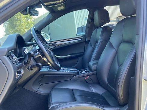 Used 2020 Porsche Macan S AWD/4WD image 11