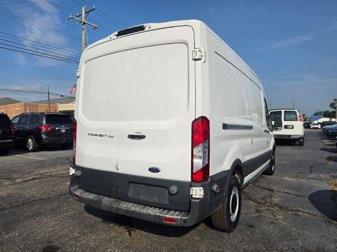 Used 2018 Ford Transit 250 148 Medium Roof RWD image 5