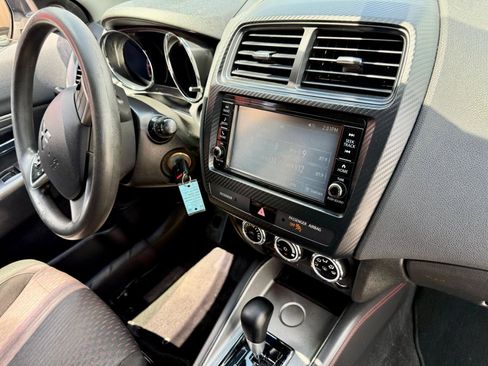 Used 2019 Mitsubishi Outlander Sport ES FWD image 27