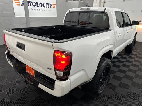 Used 2018 Toyota Tacoma SR w/ SR Convenience Package AWD/4WD image 9