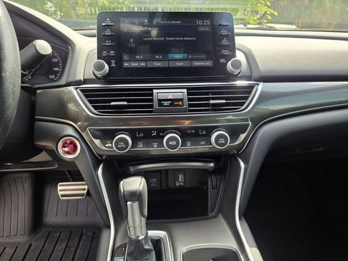 Used 2019 Honda Accord Sport image 18