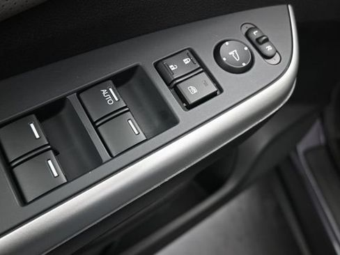 Used 2015 Honda CR-V Touring image 13