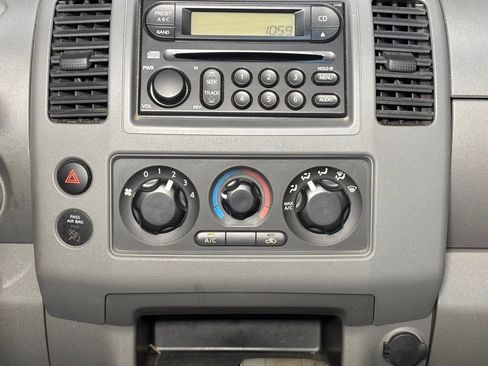 Used 2006 Nissan Frontier XE w/ (G01) XE Preferred Pkg image 22