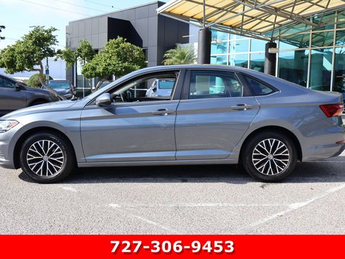 Used 2019 Volkswagen Jetta SE w/ Cold Weather Package image 6