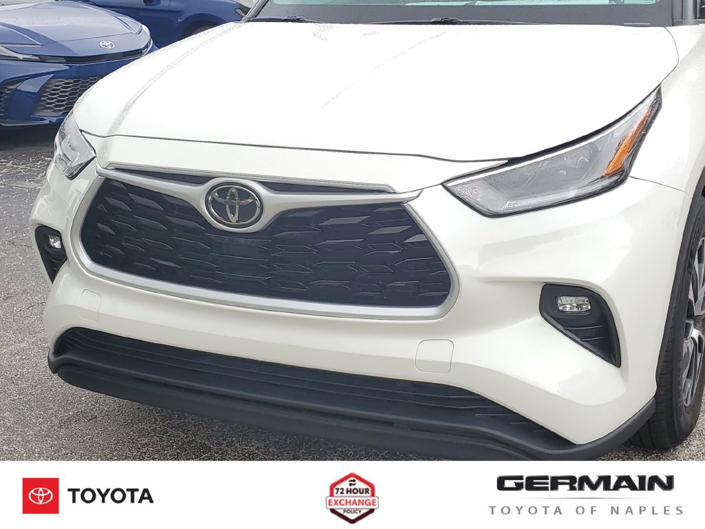Used 2021 Toyota Highlander XLE FWD image 14