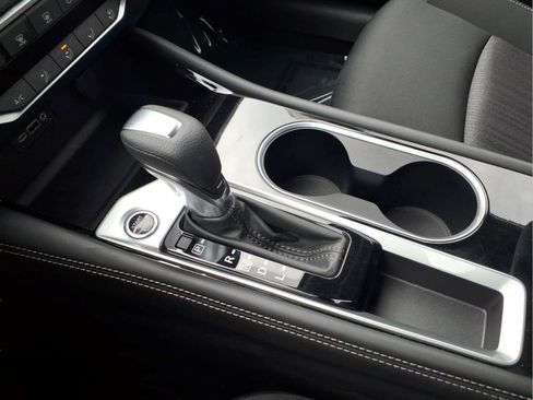 Certified 2023 Nissan Altima 2.5 SV FWD image 19