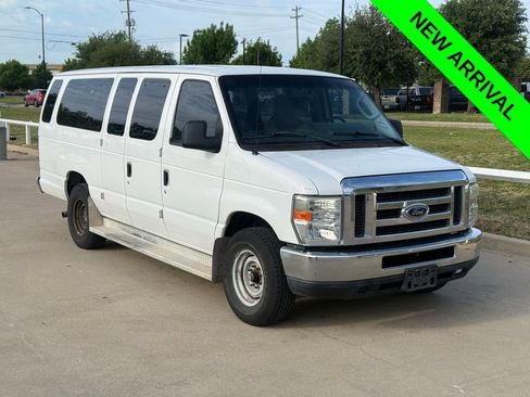 Used 2014 Ford E-350 and Econoline 350 XLT image 1