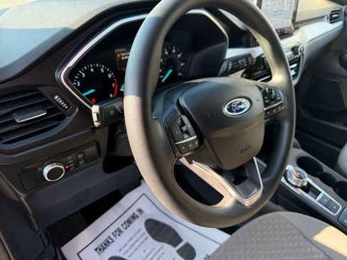 Used 2020 Ford Escape SE image 27