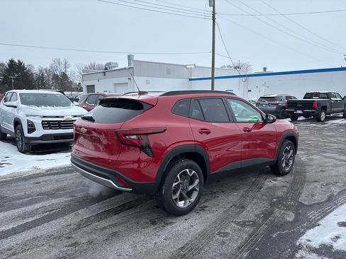 New 2026 Chevrolet Trax LT image 4
