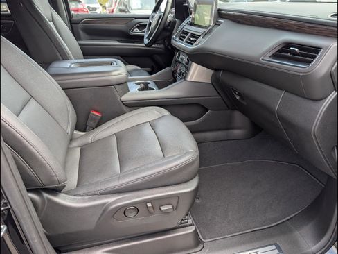 Used 2022 Chevrolet Tahoe Z71 w/ Luxury Package image 19