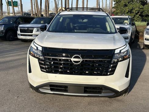 New 2026 Nissan Pathfinder Platinum AWD/4WD image 2