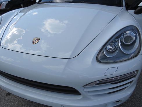 Used 2014 Porsche Cayenne AWD/4WD image 32