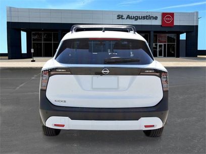 New 2026 Nissan Kicks SV w/ Cold Weather Package