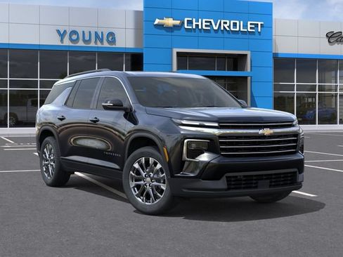 New 2026 Chevrolet Traverse LT w/ Sun and Wheel Package AWD/4WD image 7