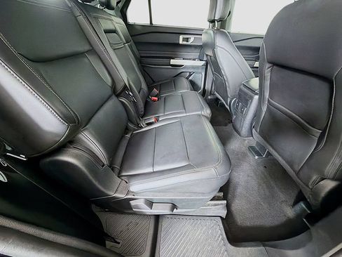 Used 2024 Ford Explorer XLT w/ Equipment Group 202A AWD/4WD image 25