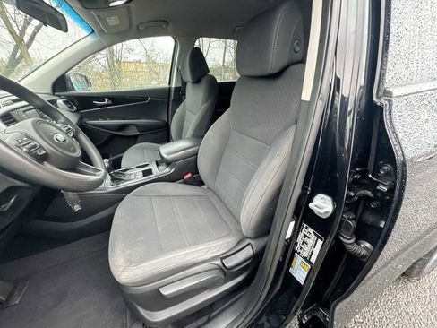 Used 2017 Kia Sorento LX image 21