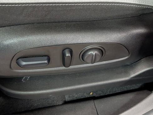 Used 2024 Chevrolet Equinox LS w/ LS Convenience Package image 17