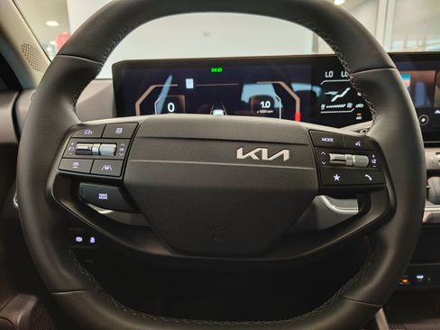 Used 2025 Kia K4 EX FWD image 17
