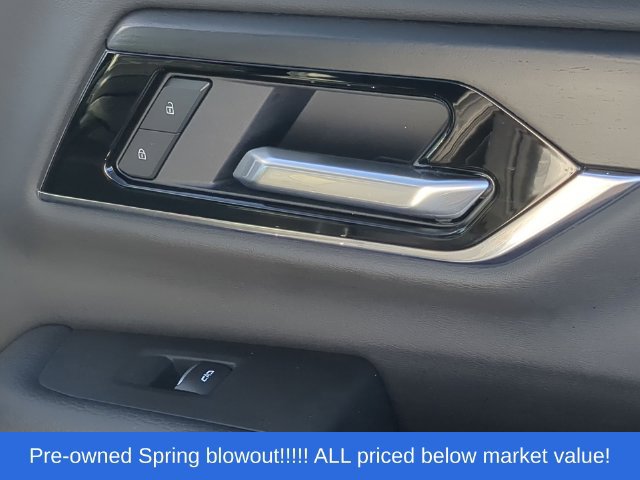 Used 2025 GMC Yukon Denali AWD/4WD image 48