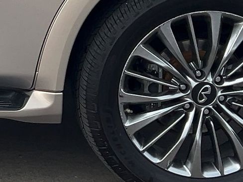 Used 2019 INFINITI QX80 Luxe w/ Proactive Package image 37