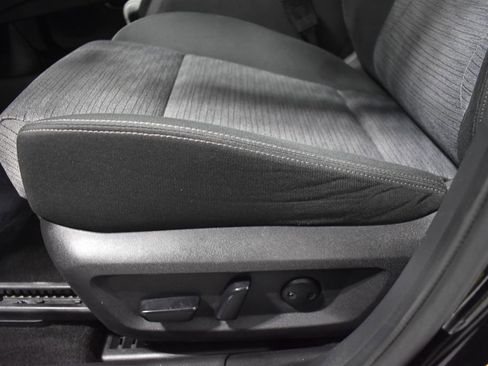 Certified 2023 Nissan Rogue SV image 13