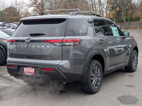 New 2025 Nissan Pathfinder SV w/ SV Premium Package image 2
