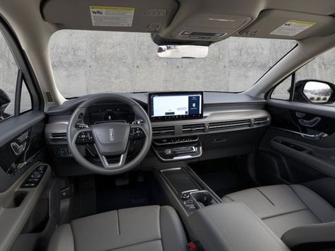 New 2025 Lincoln Corsair FWD w/ Equipment Group 101A image 9