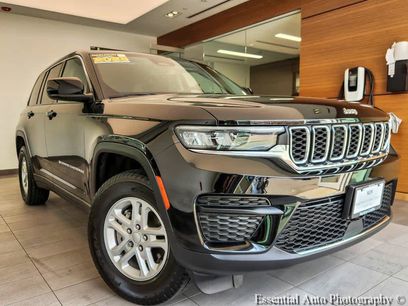 Used 2023 Jeep Grand Cherokee Laredo