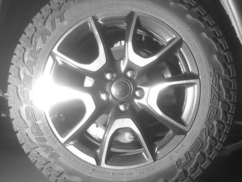 Used 2025 Jeep Compass Trailhawk AWD/4WD image 15