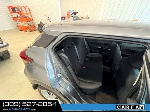 Used 2023 Nissan Kicks S FWD image 7