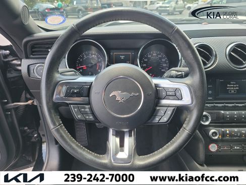 Used 2017 Ford Mustang Coupe RWD image 19