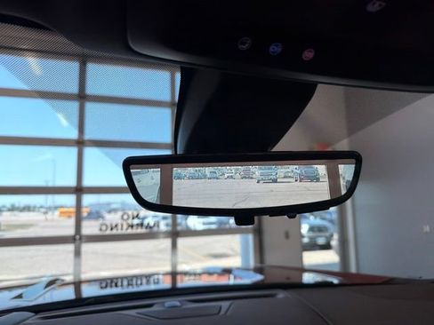 Used 2021 GMC Yukon Denali w/ Denali Premium Package AWD/4WD image 16