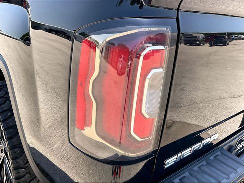 Used 2018 GMC Sierra 1500 Denali RWD image 29