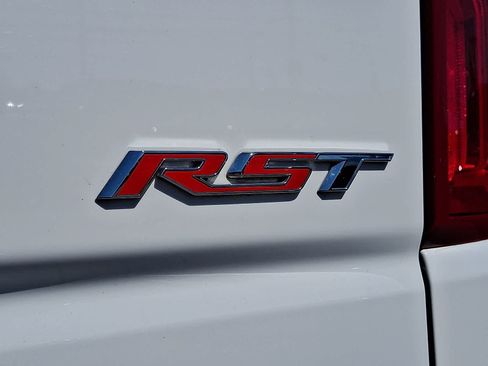 Used 2022 Chevrolet Silverado 1500 RST w/ Z71 Off-Road Package AWD/4WD image 31