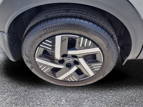 New 2026 Nissan Kicks SV w/ Charging Package FWD image 7