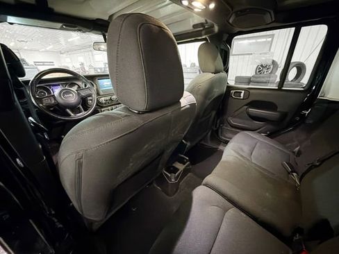 Used 2023 Jeep Wrangler Willys image 9