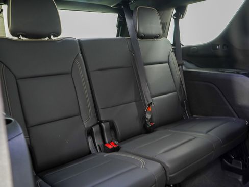 Used 2022 GMC Yukon SLT w/ SLT Premium Package AWD/4WD image 16