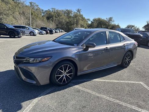 Certified 2024 Toyota Camry SE image 5